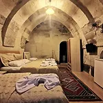 Falcon Cave Ξενοδοχείο 2*
