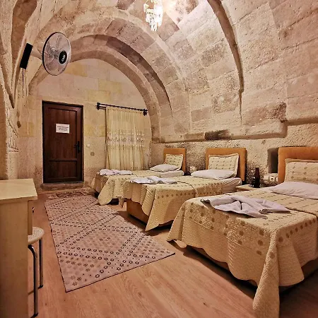 Hotell Falcon Cave 2*