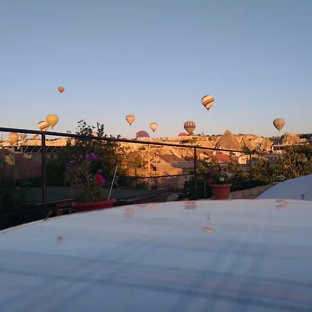 Falcon Cave Hotell Göreme