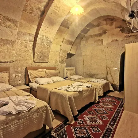 Otel Falcon Cave