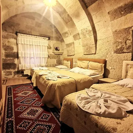 Otel Falcon Cave 2*