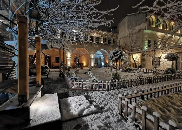 ファルコン ケイヴ スイーツ ギョレメ