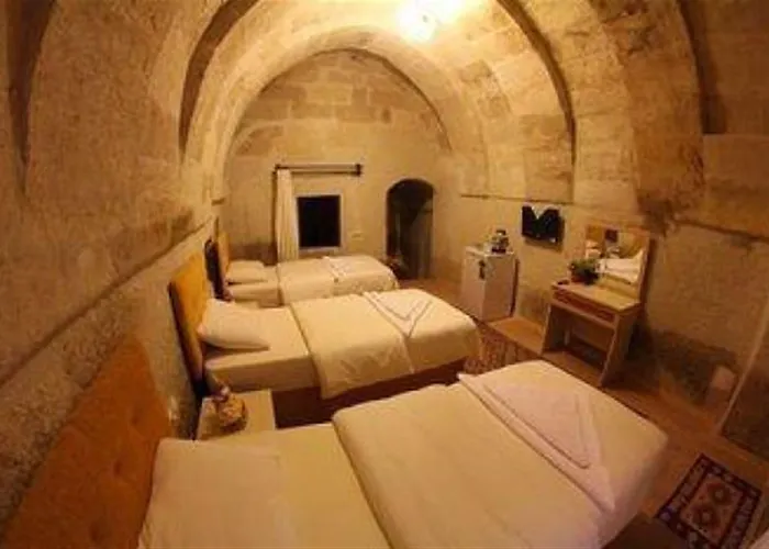 ファルコン ケイヴ スイーツ 2*