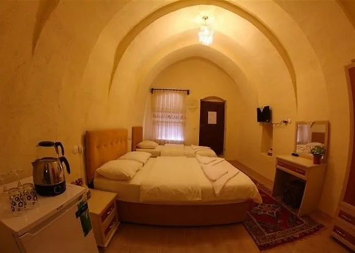 ファルコン ケイヴ スイーツ