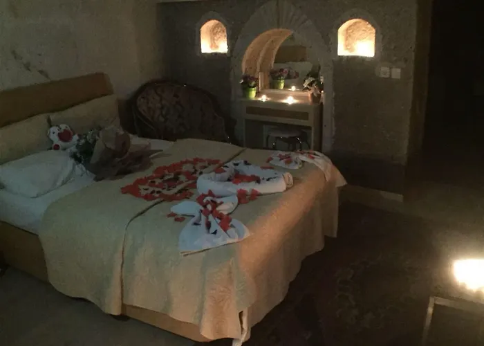 ファルコン ケイヴ スイーツ