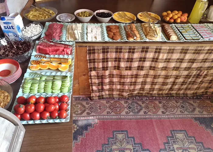 ファルコン ケイヴ スイーツ