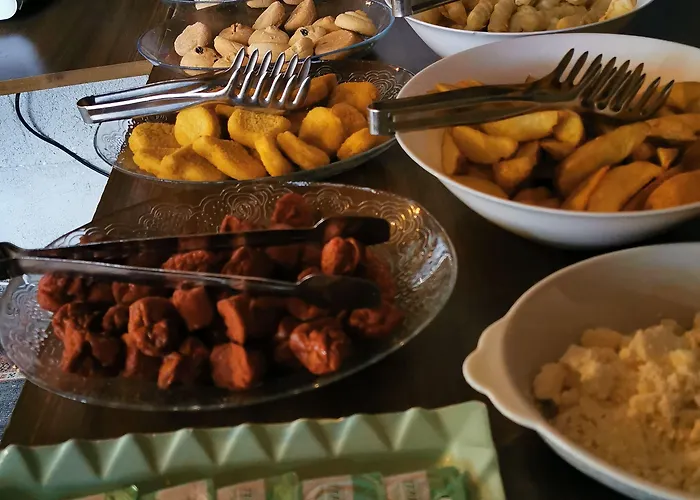 ファルコン ケイヴ スイーツ ホテル