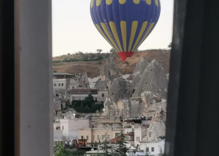ファルコン ケイヴ スイーツ