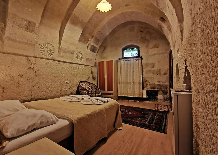 ファルコン ケイヴ スイーツ ギョレメ